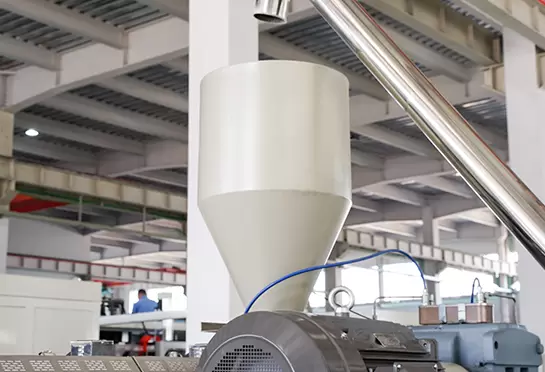 EXTRUDEUSE DE FEUILLES EXTRUDEUSE DE FEUILLES